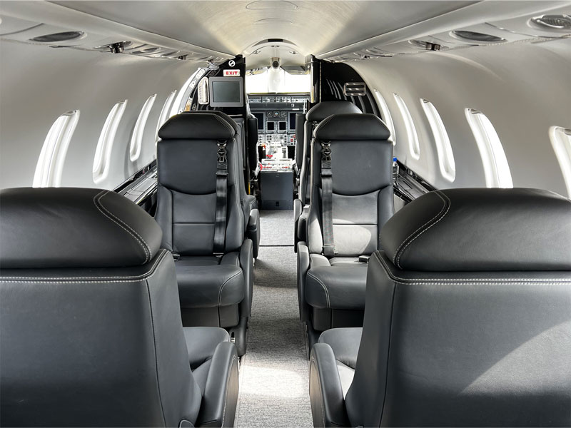 Learjet 45 N699MW Interior Front View